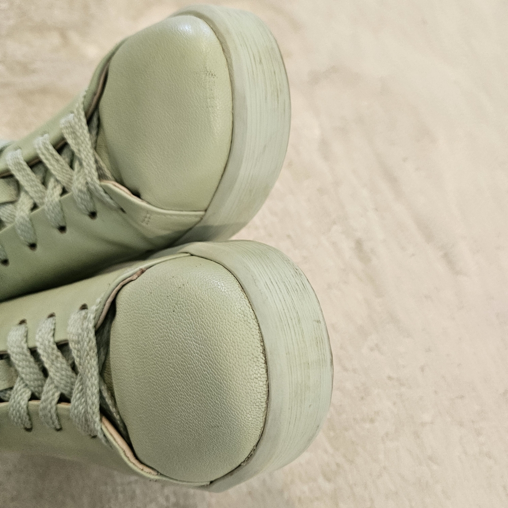 Leather Sneakers Green Pastel Size 9 Feminine Preppy Casual Athleisure Coquette - Picture 8 of 10